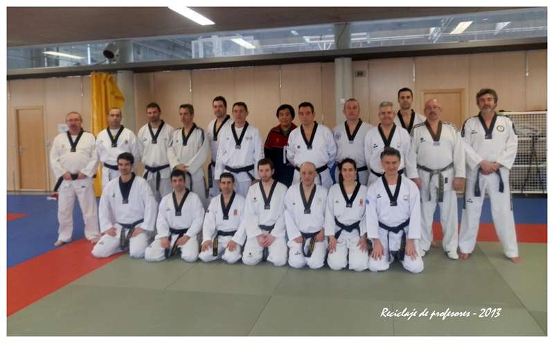 RECICLAJE OFICIAL ENTRENADORES NACIONALES 2013